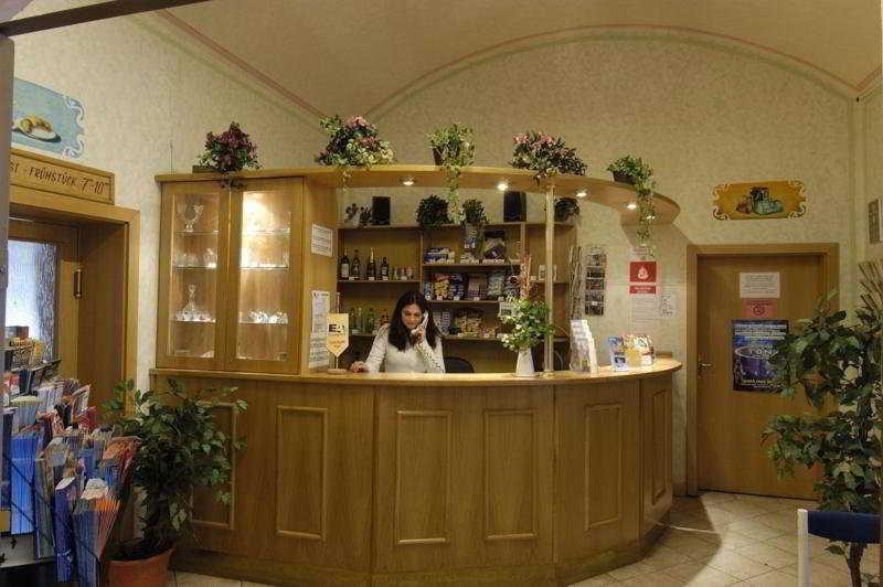 Junior * Praga